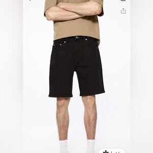 Mens Pull & Bear black denim jean shorts regular Bermuda fit size USA 31 NWT